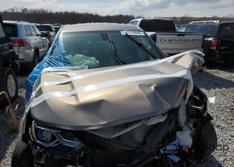 2019 Chevrolet Equinox Lt z USA, uszkodzony, nr VIN 3GNAXKEV4KS553141